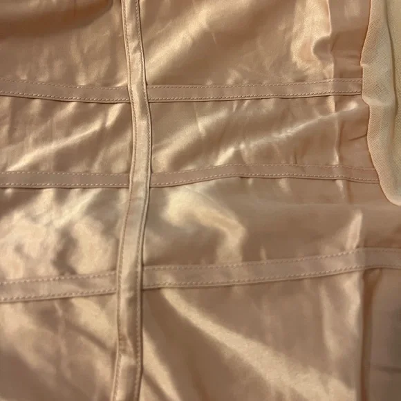 Guess bodysuit size M blush pink satin front mesh - Picture 6 of 9